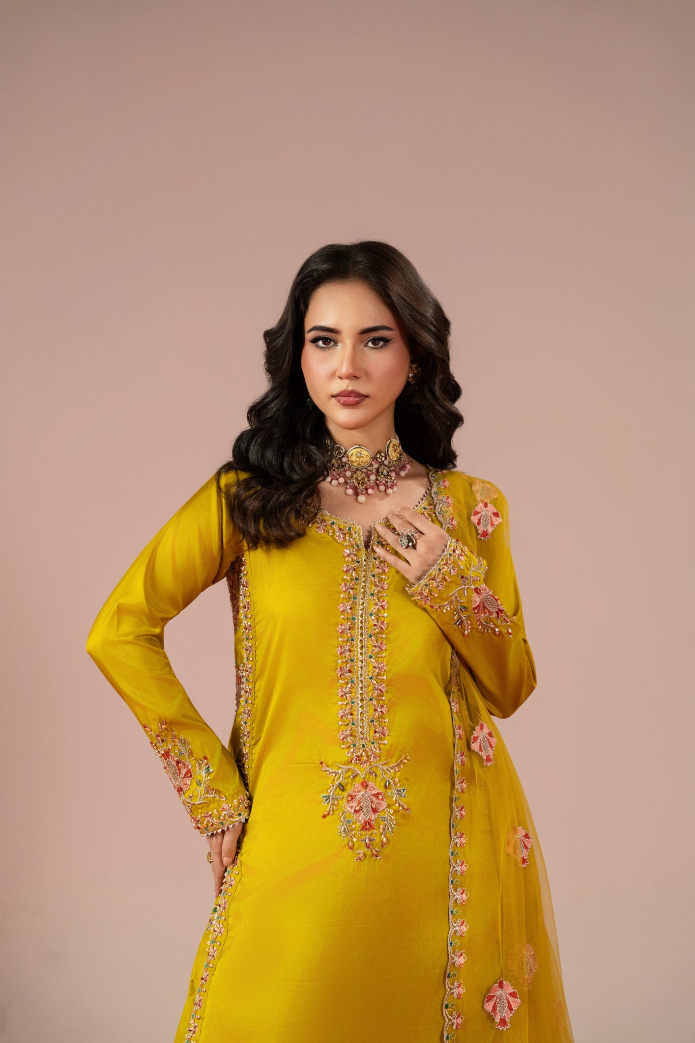 Musturd Farshi Shalwar