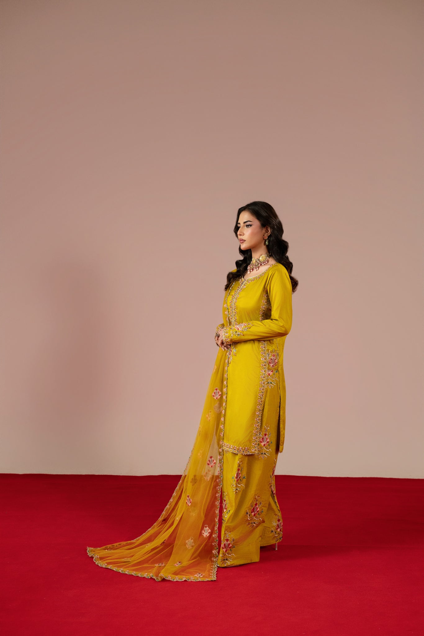 Musturd Farshi Shalwar