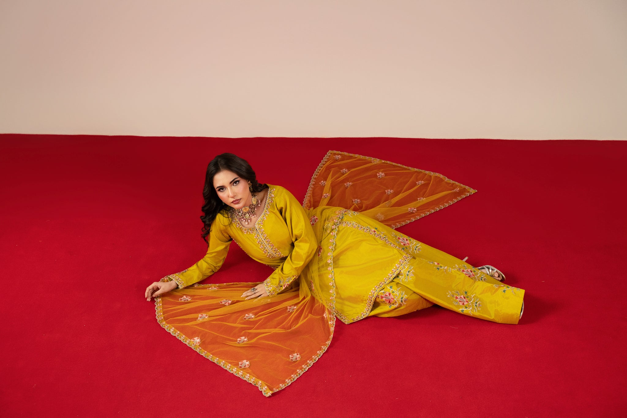 Musturd Farshi Shalwar