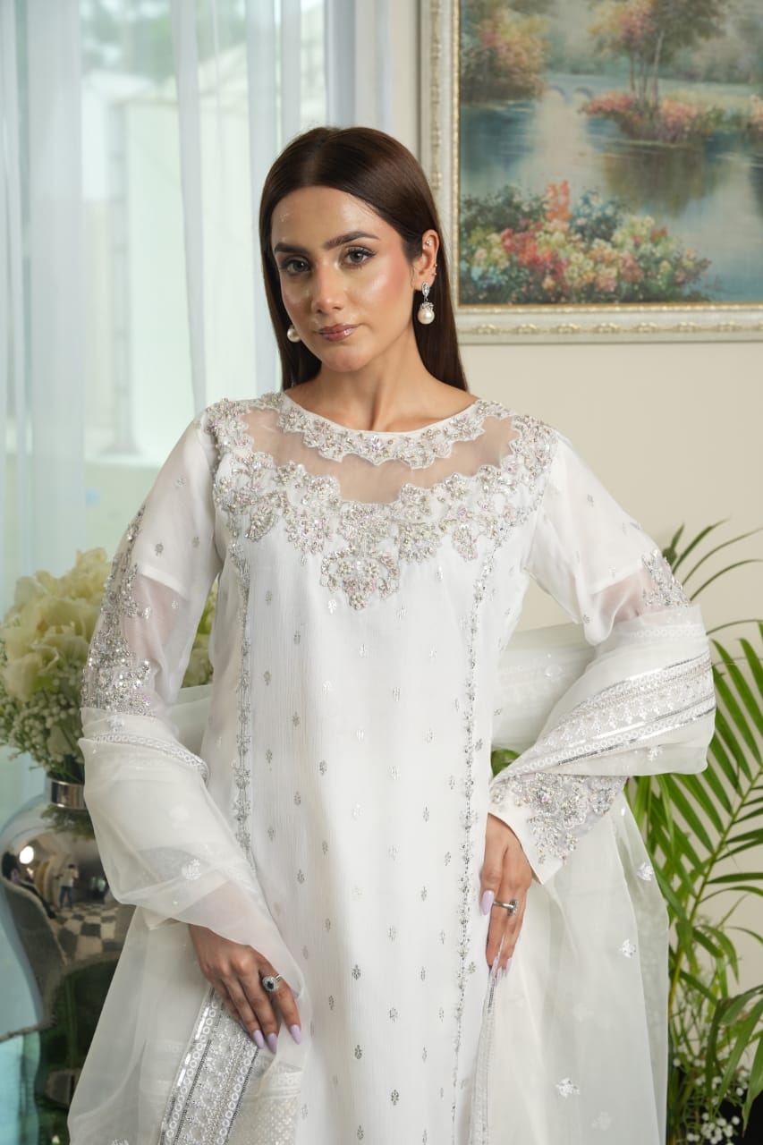 White Embroidery long shirt