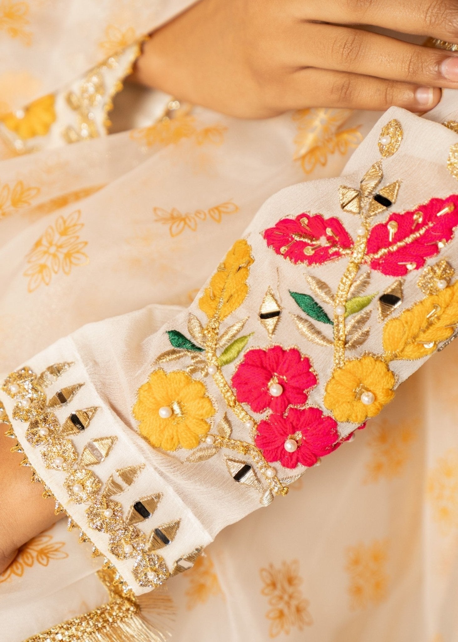 White Pishwas 18 - Maira FashionMaira FashionWhite Pishwas 18